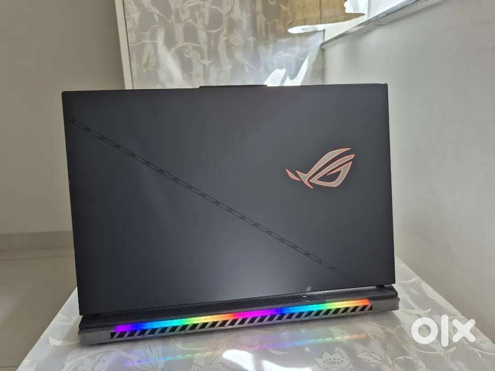 ROG SCAR / 4090 RTX / i9 13980HX / 2TB SSD / 64GB RAM/ 18 QHD+ Display