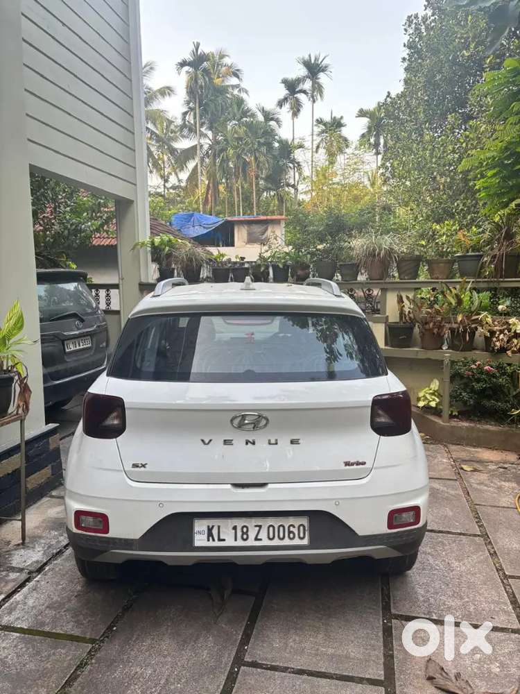 Hyundai Venue 2020 Petrol Good Condition