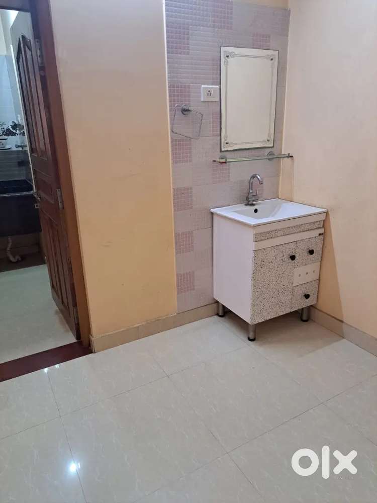 2.5 bhk ready to move for rent