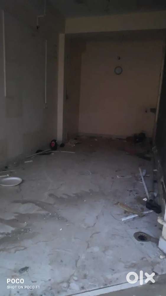 200sq feet shop for sale picnic garden. No loan