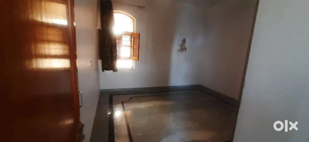 1 Furnished room set at 10k monthly rental near IT Park, & Rajpur road