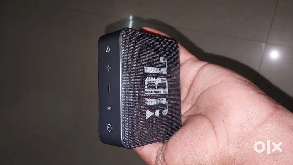 JBL GO ESSENTIAL