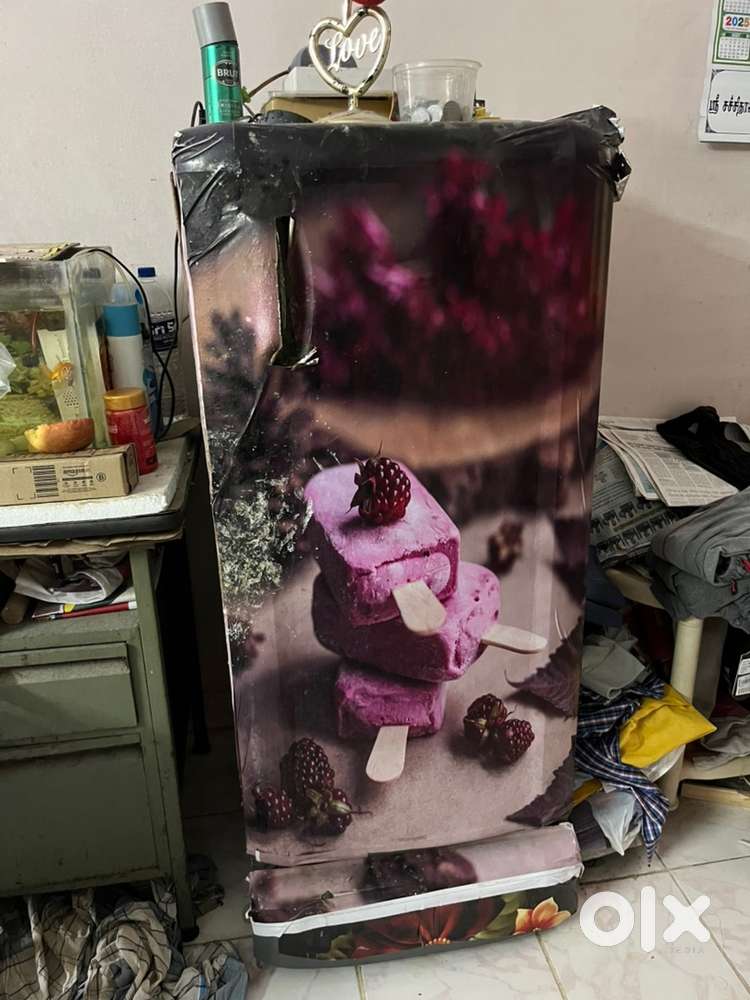 Whirpool aingle door fridge