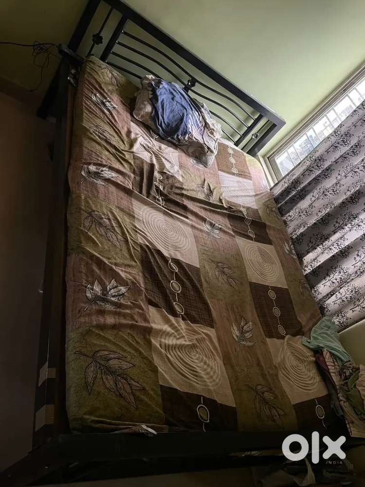 New Iron bed for selll