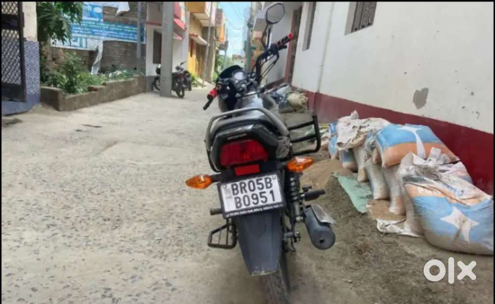 Honda shine 100cc Mileage 70 bilkul new condition me bike hai