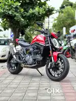 Ducati Monster 937