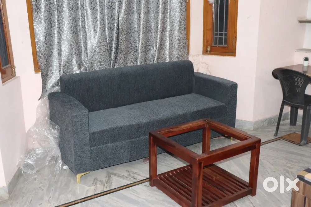 2 BHK Fully furnished ( only working person's) couples allowed