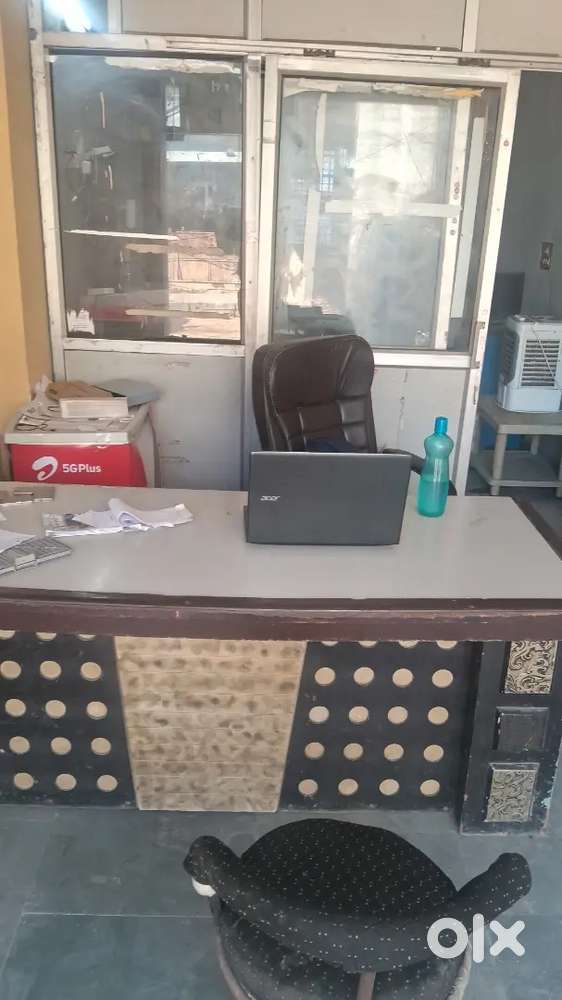 Back office assistant