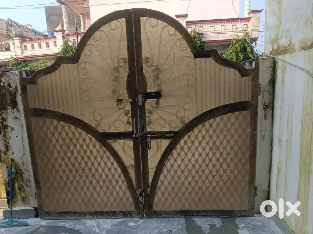 House main gate having 8feet 10inch in greater kailash  Batala