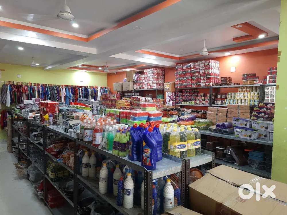 On 60 feet road show room available