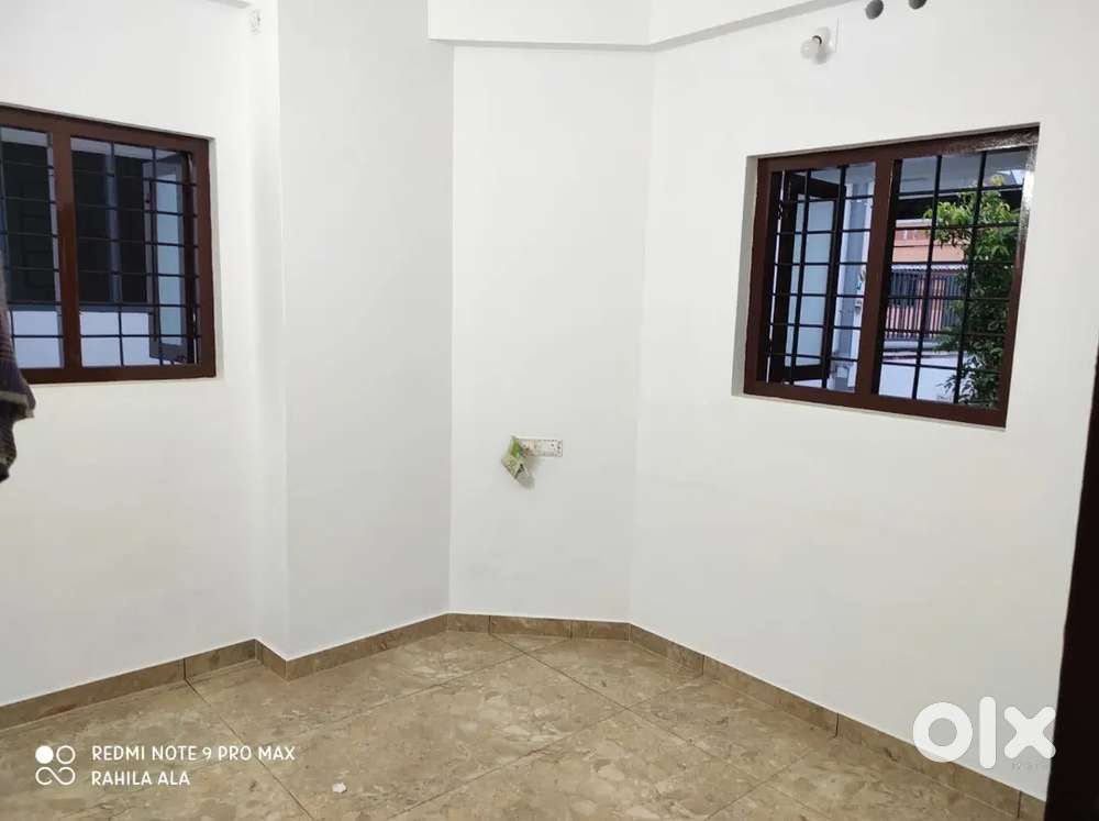 Paying guest for boys near Mar Ivanious College Nalanchira