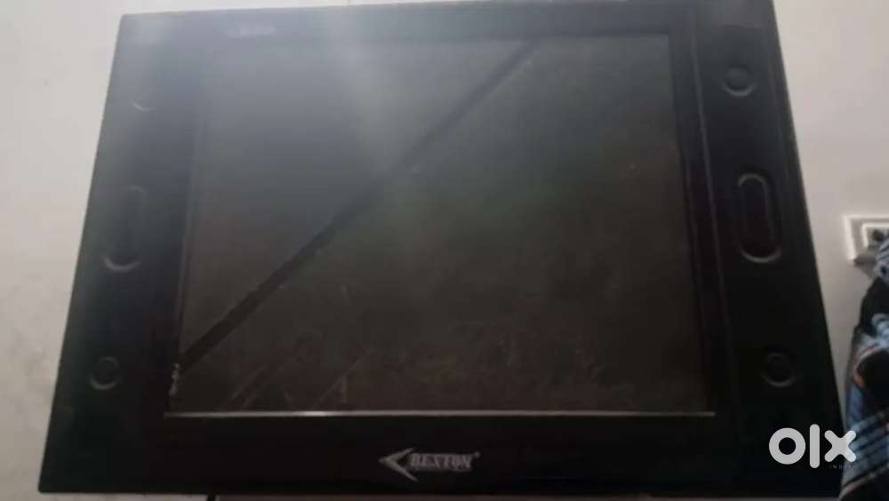 Tv display khrab hai but voice aa rhi h picture nhi aa rhi h