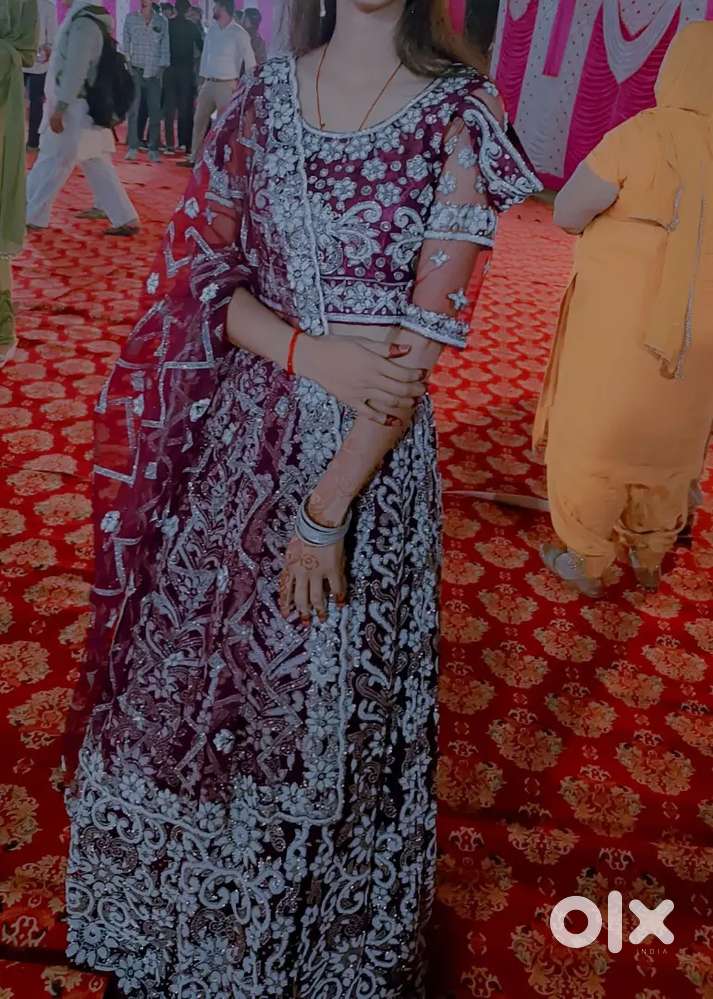 Bautiful Stunning Maroon and White Embroidered outfit