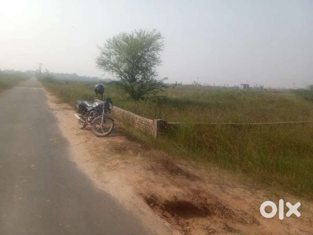 सोहना पलवल kmp 3 हैइबे नियर प्लॉट6500 से 8500प्रति गज है रजीटरी मोटेशन