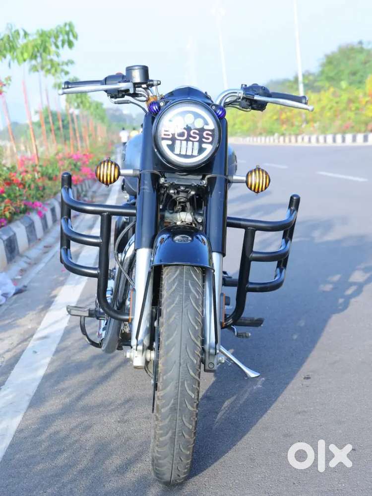 Well-maintained (Royal Enfield - Classic 350 BSVI) Bike for sale.