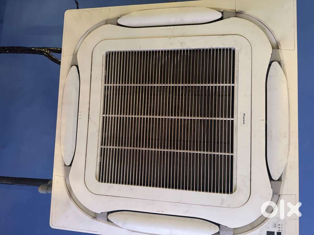 DAIKIN 2 TONN CASSETTE AC