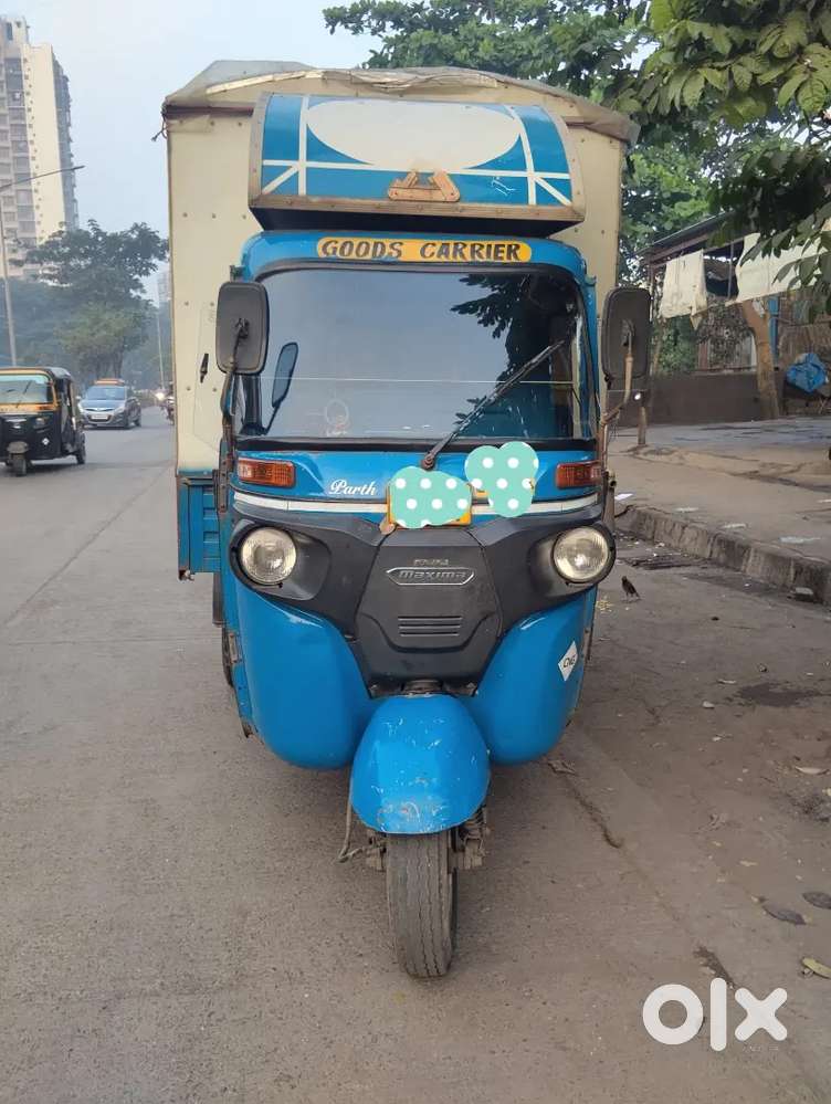 Three wheeler tempo