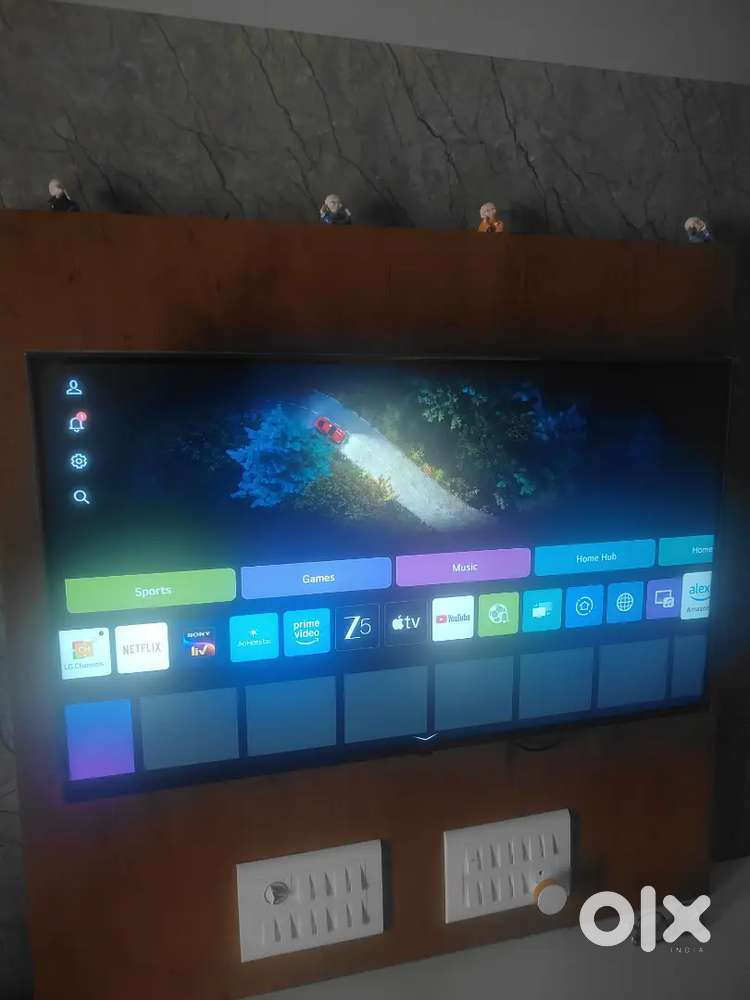 LG TV 43UR8050PSB  43-inch LG 4K UHD Smart LED TV