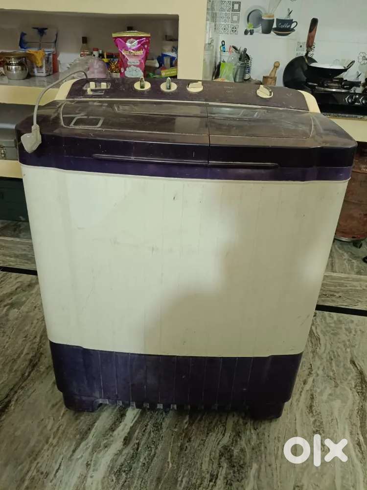 SEMI AUTOMATIC WASHING MACHINE