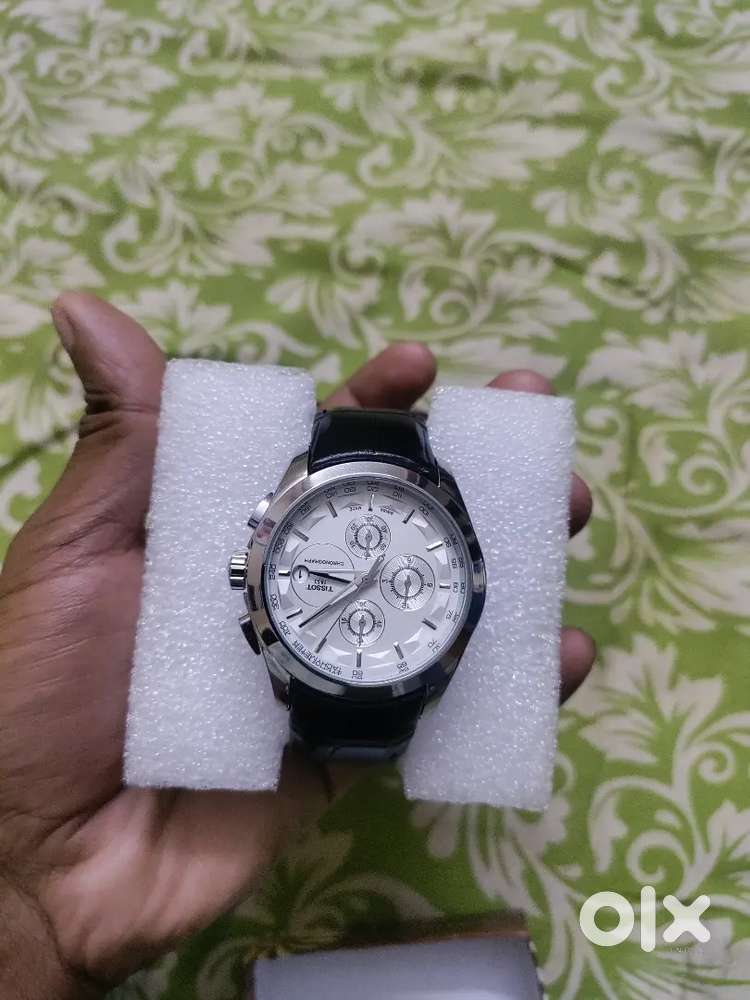 Branded watch for mens