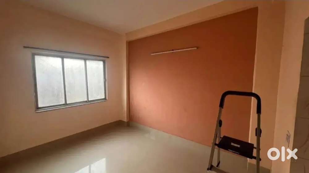 2 BHK BRAND NEW FLAT AVAILABLE FOR RENT AT SANTRAGACHI BATORE