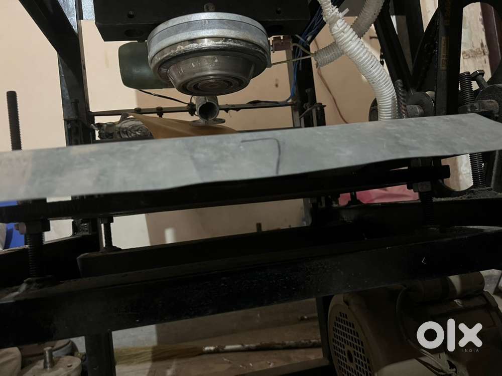 Disposable making machine