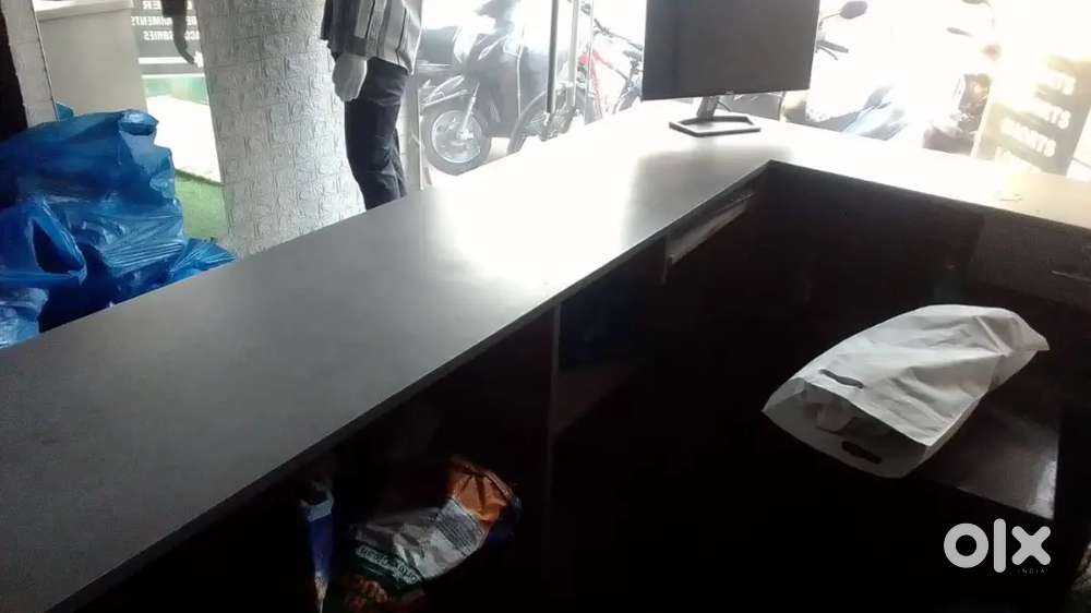 Cloth shop L shape counter