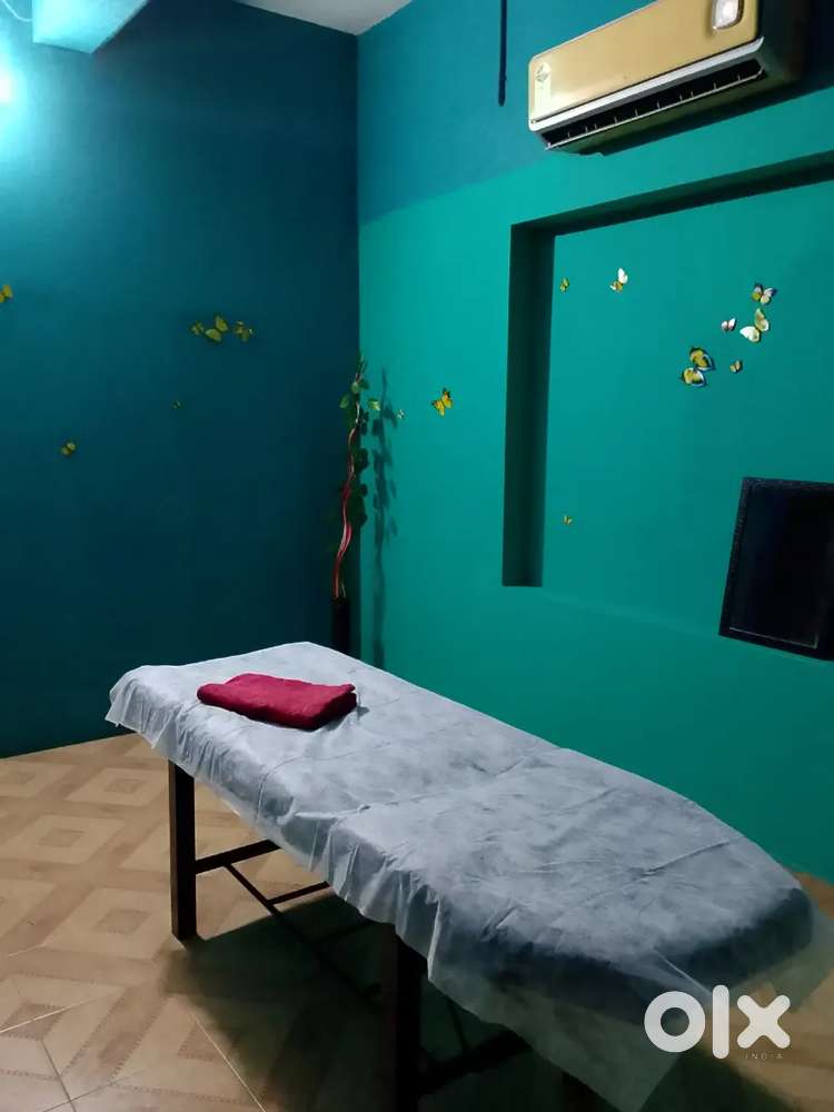 Telecaller,Female spa therapist and receptionist