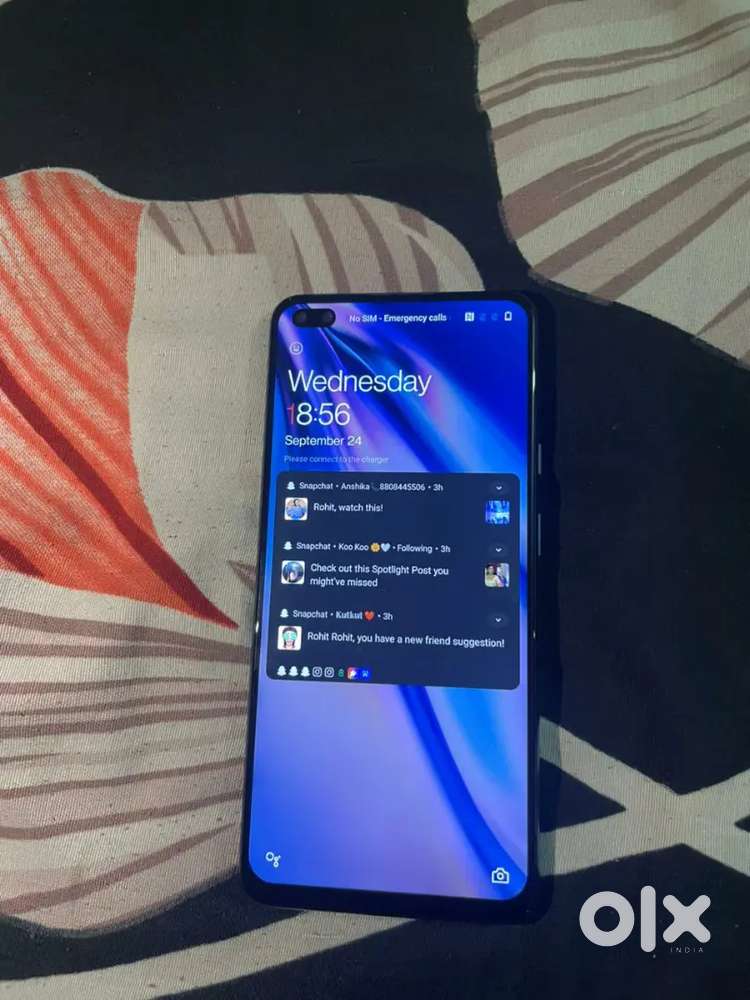 Oneplus note.  8gb ram 128 5G full bus display change hai