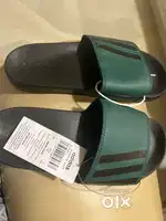 Adidas flip flop ( size uk 6)