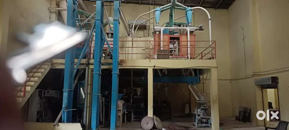 Aata mil me kam krne ke liye ladko ki jarurat anpad bhi chalega