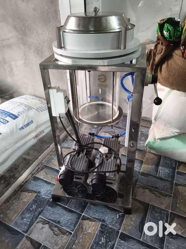 Vaccum filter machine