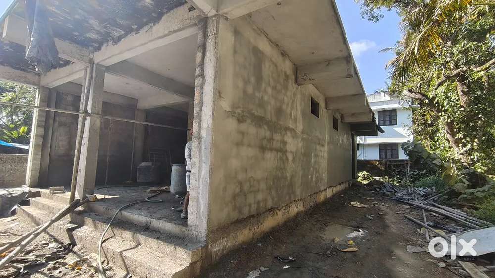 1500sq building near Parippally