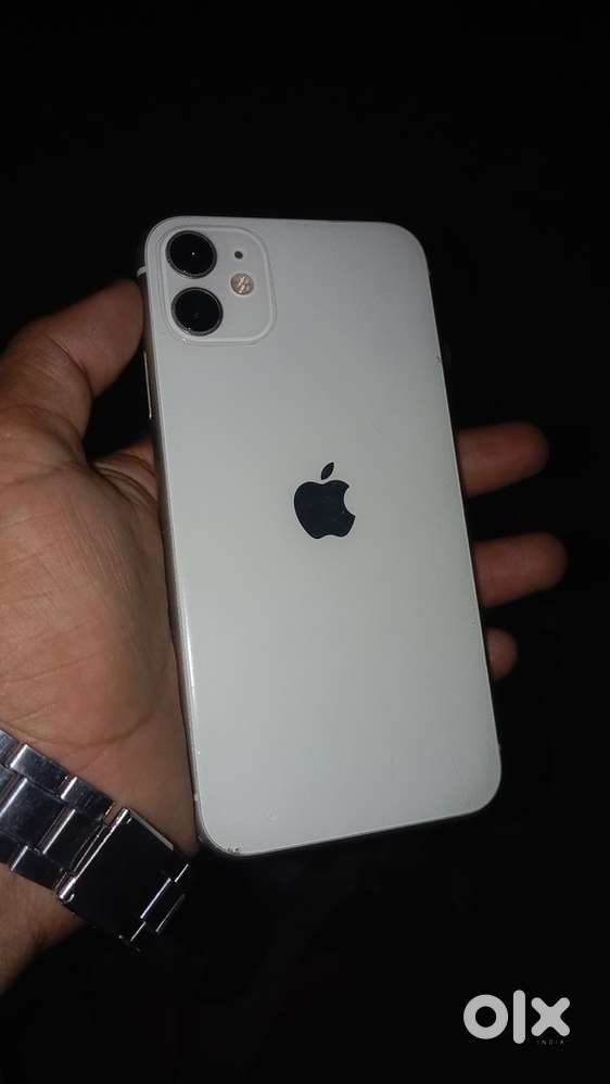 Iphone 11 128 gb in just 18000 good condition