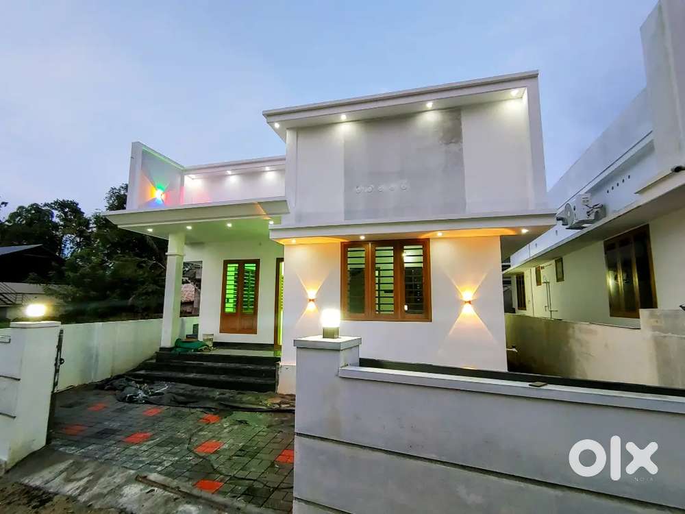 Aluva Panayikulam3.6cent  house for sale