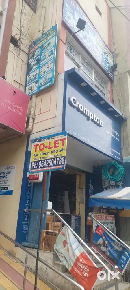 Tolet950 sft 1st floor suitable for office bachelor