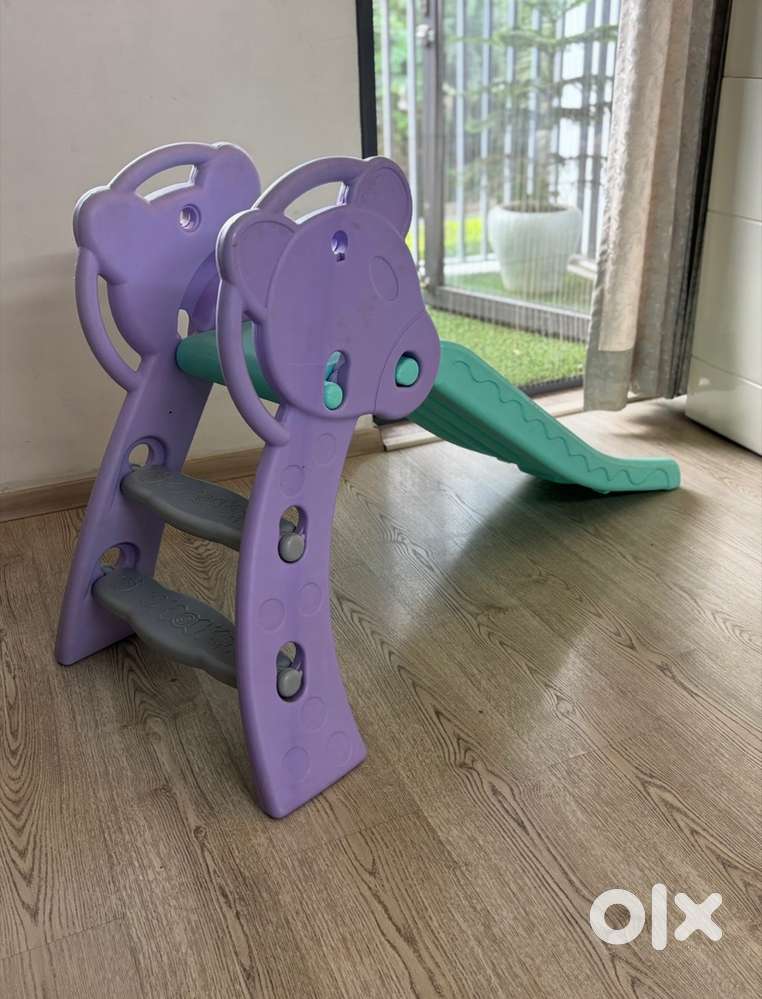 R for Rabbit - kids slide