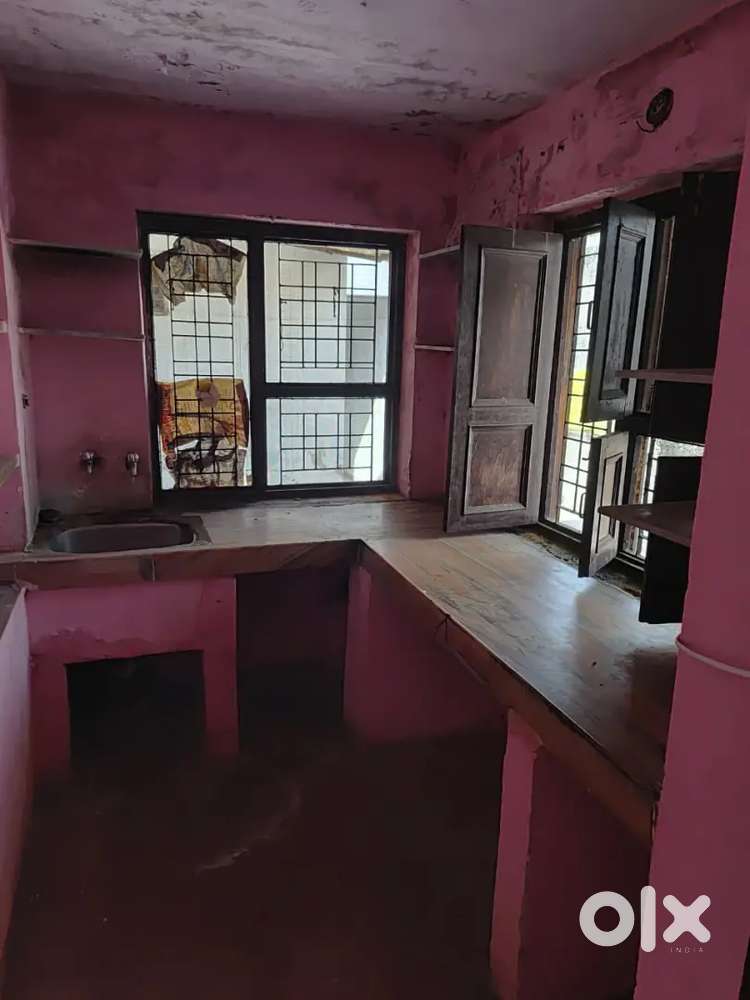 1room. Kitchen late bath