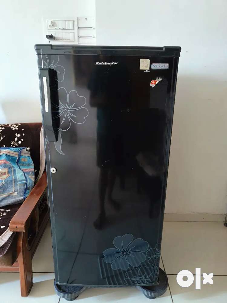 Kelvinator refrigerator 165 lt
