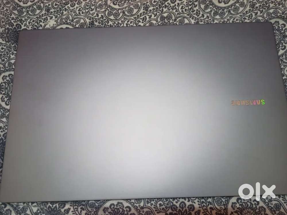 Samsung Book 4 new 2 month old