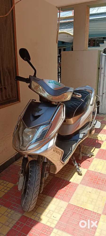 Battery Scooty