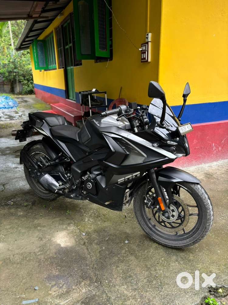 RS200 BS6 E20 Petrol