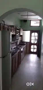 Independent nicely build 2 room set furnished sector 44