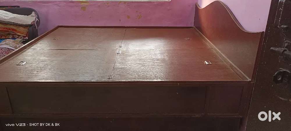 DOUBLE BED KING SIZE 6' X 6'