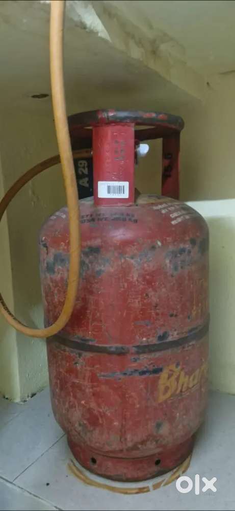 I want to sell my gas cylinder with  stove