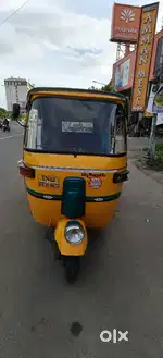 Bajaj 2010 Lpg