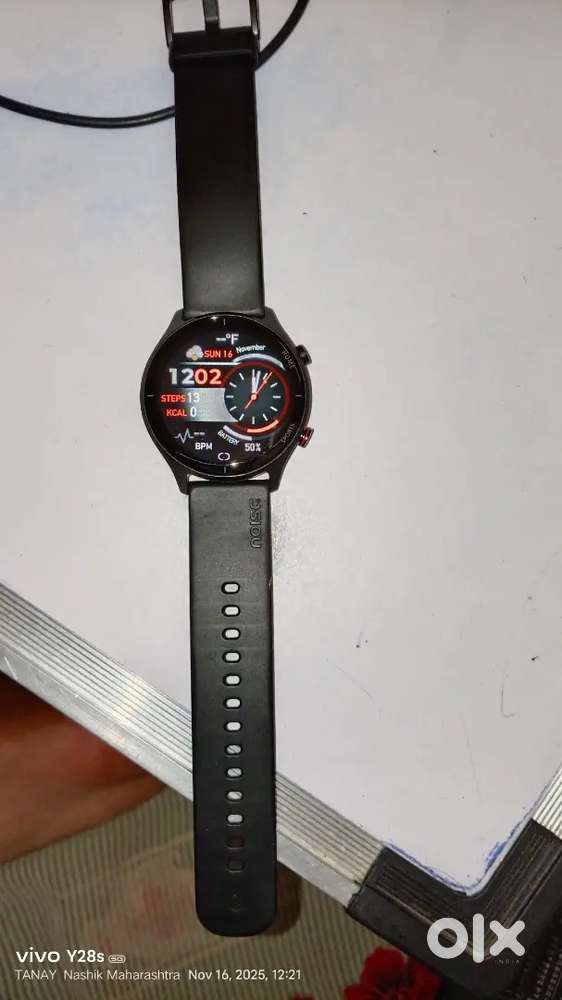 Noise fit twist watch 1 month use only att rps 1200