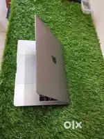 APPLE  PRO 2020/19 i7/10 th GEN/32GB /512 SSD/ RETINA IPS DIAPLAY  KIT