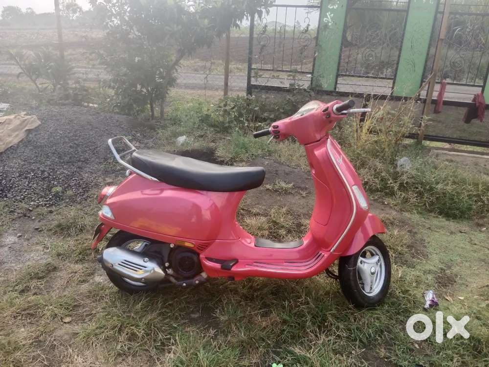 new vespa  pink kalur