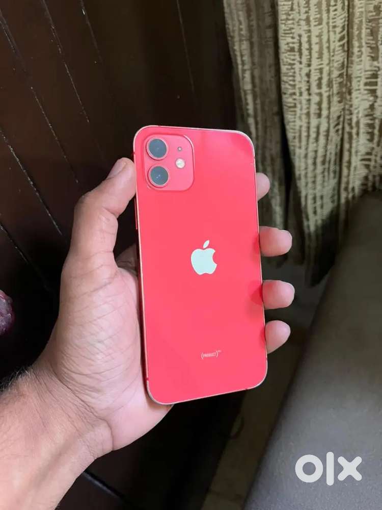 Iphone 12 red